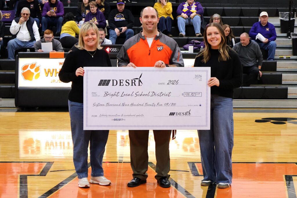 Nuthatch Solar and Highland Energy Storage donate to Bright Local School District